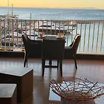 Port De Terrasse Vue Parking Prive 2 Sdb A Pied 公寓