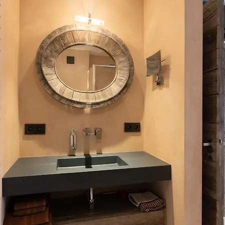 Appartement Au Coeur Du Port De - Au Luxe Discret - Garage Individuel Privé Hyères