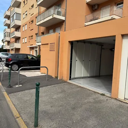 Lejlighed Au Coeur Du Port De - Au Luxe Discret - Garage Individuel Prive Hyères