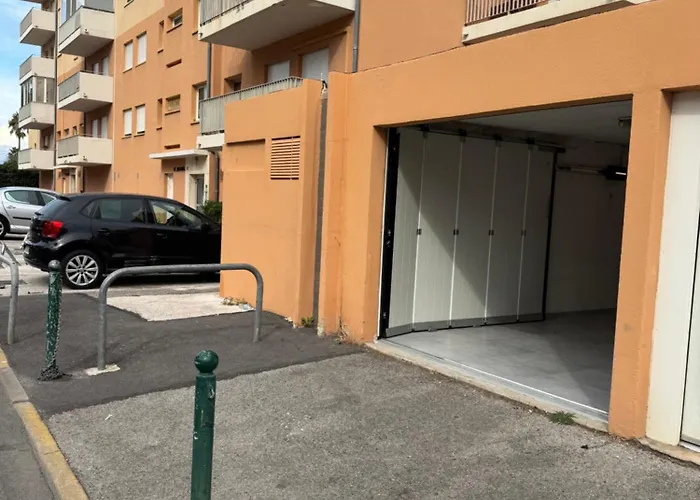 Lejlighed Au Coeur Du Port De - Au Luxe Discret - Garage Individuel Prive Hyères