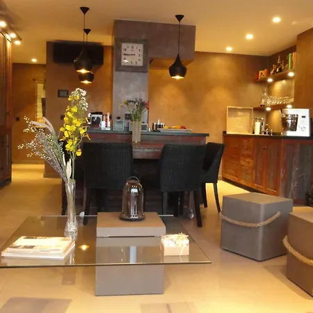 Au Coeur Du Port De - Au Luxe Discret - Garage Individuel Prive 히에레