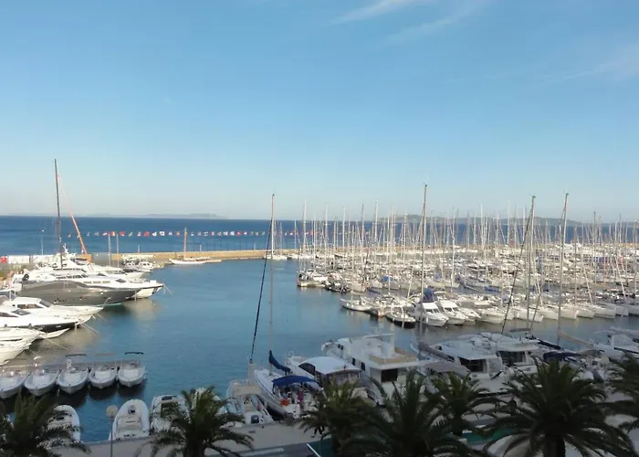 Au Coeur Du Port De - Au Luxe Discret - Garage Individuel Prive Apartmán Hyères